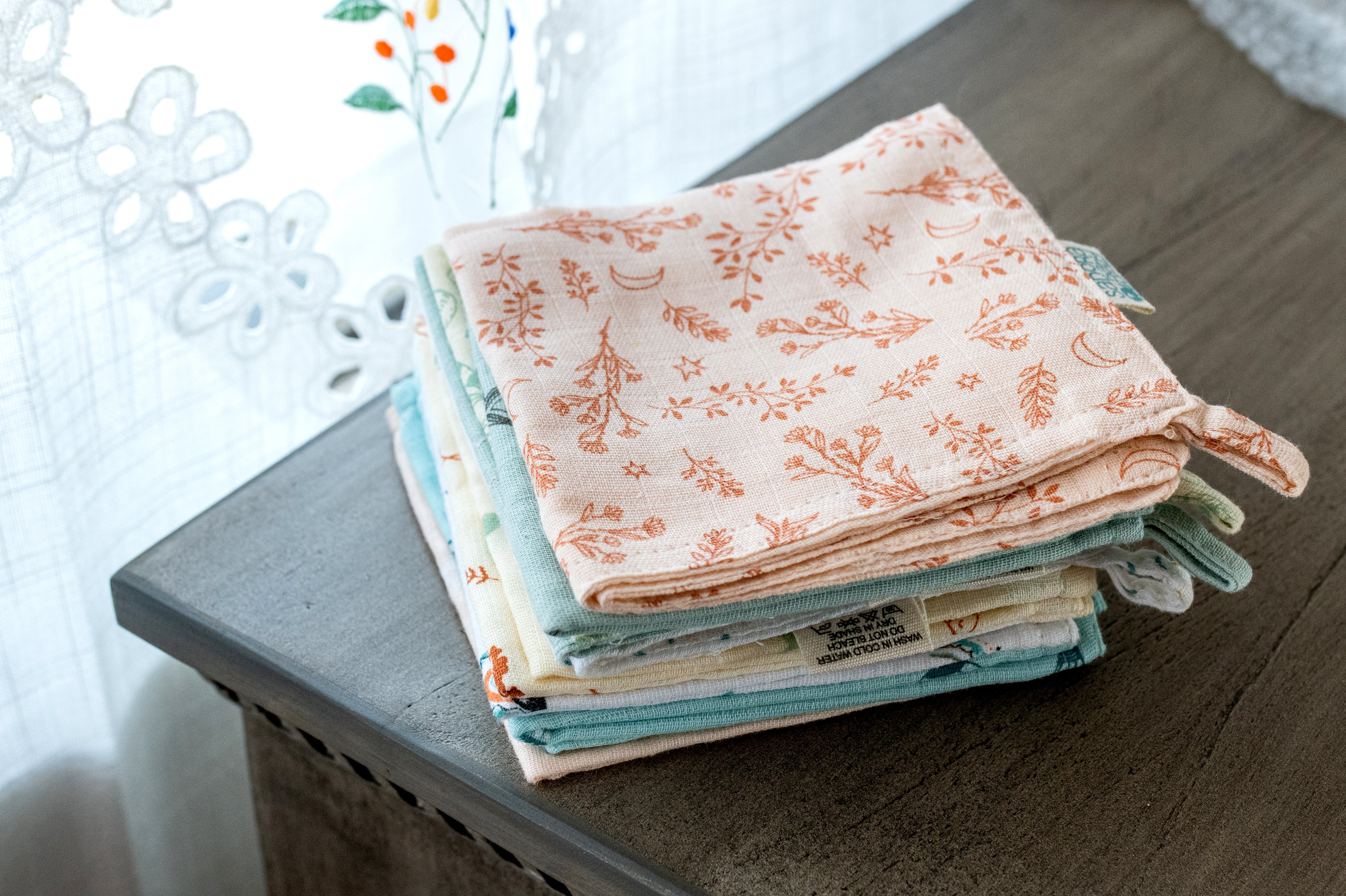 Face Cloth / Elephant / Savanna / Aztec