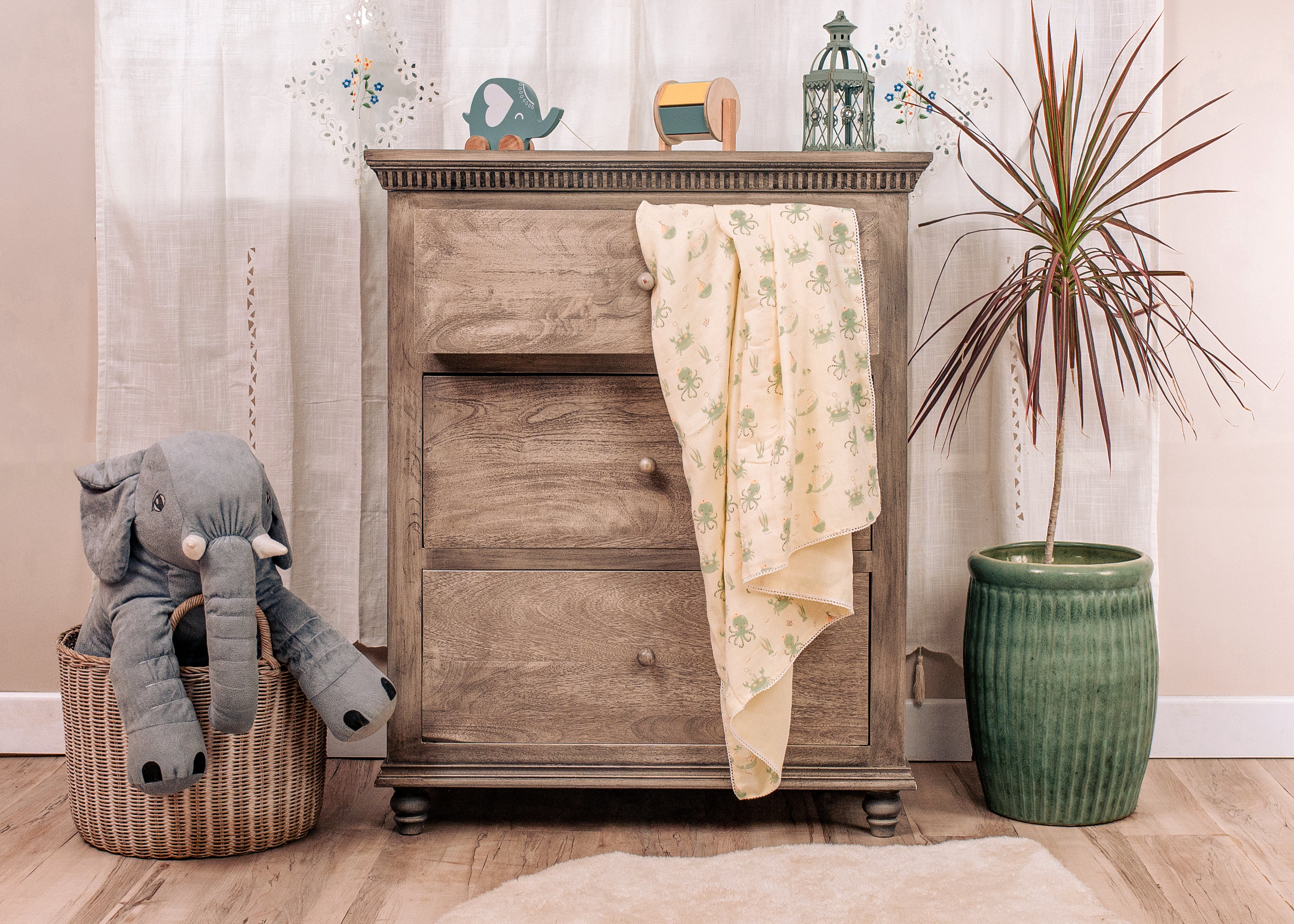 Ash wood chest of drawers discount