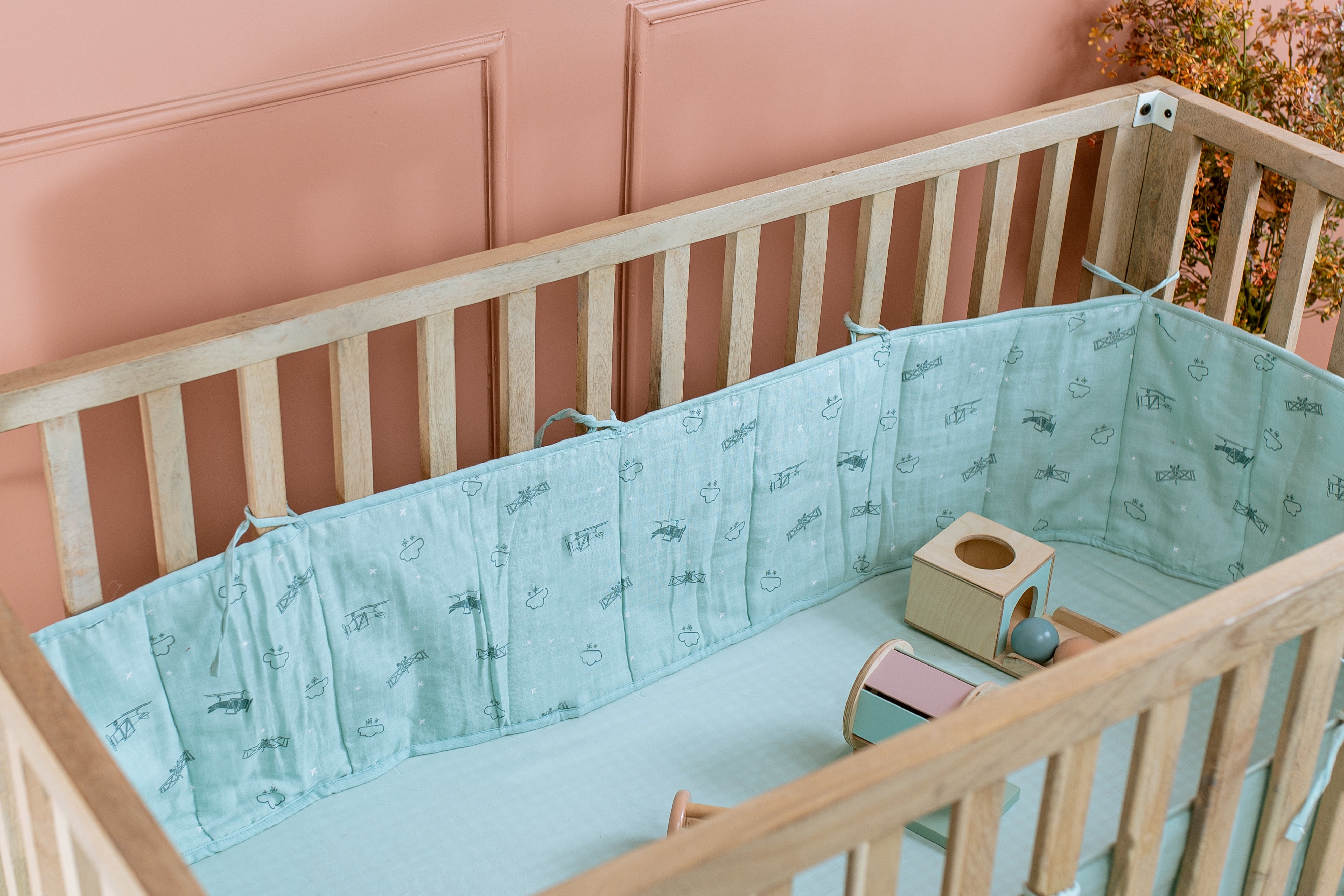 Cot Bumper / Denim Aeroplane