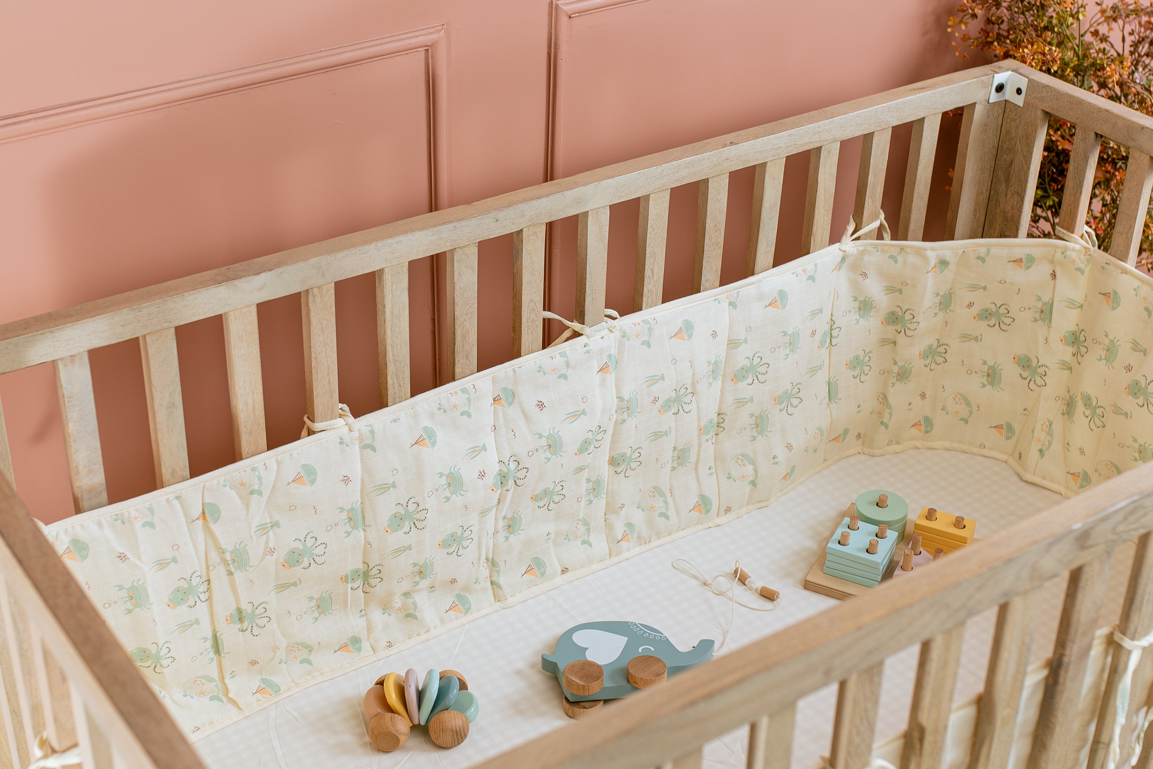 Cot Bumper / Mint Undersea