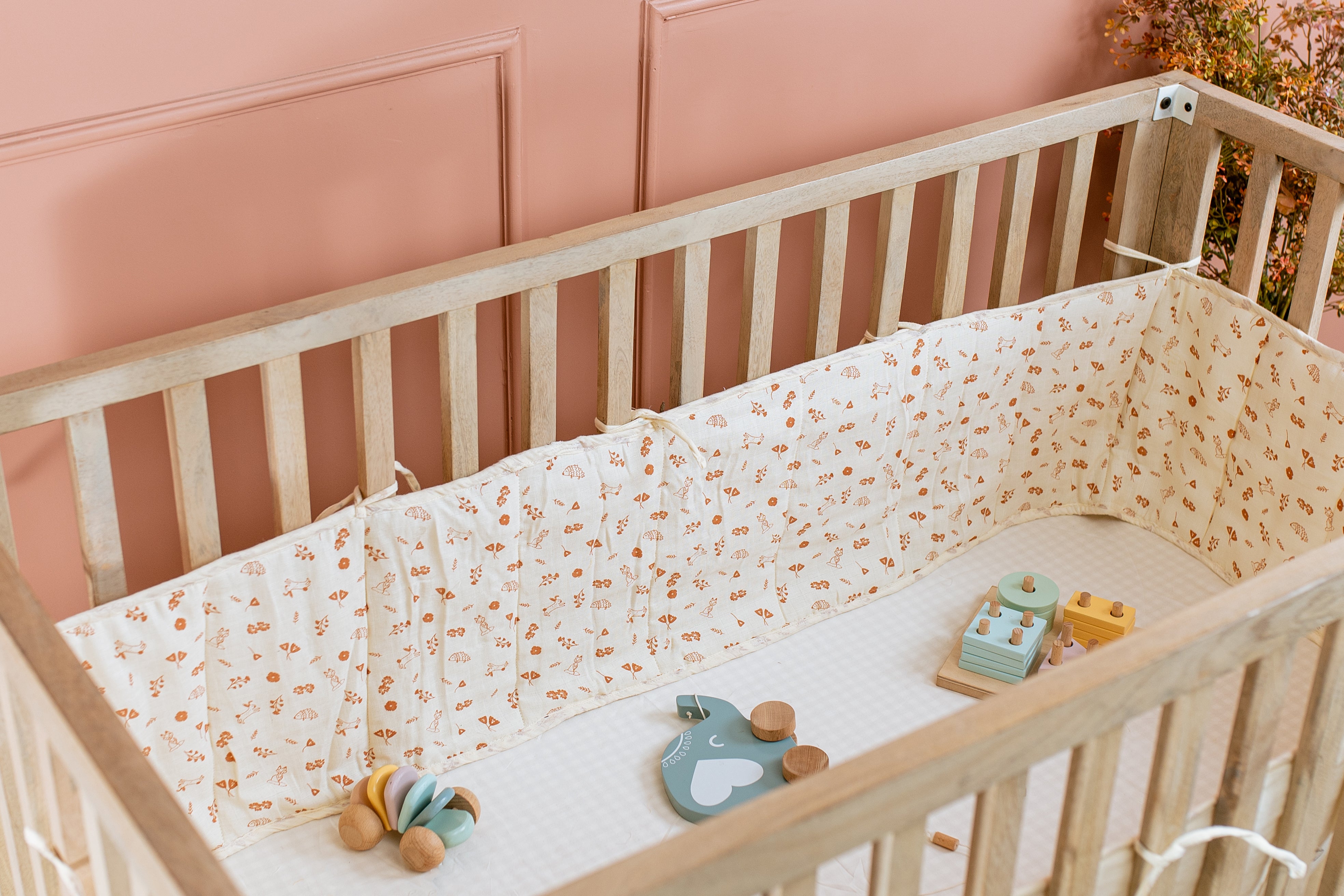 Cot Bumper / Blush Hedgehog