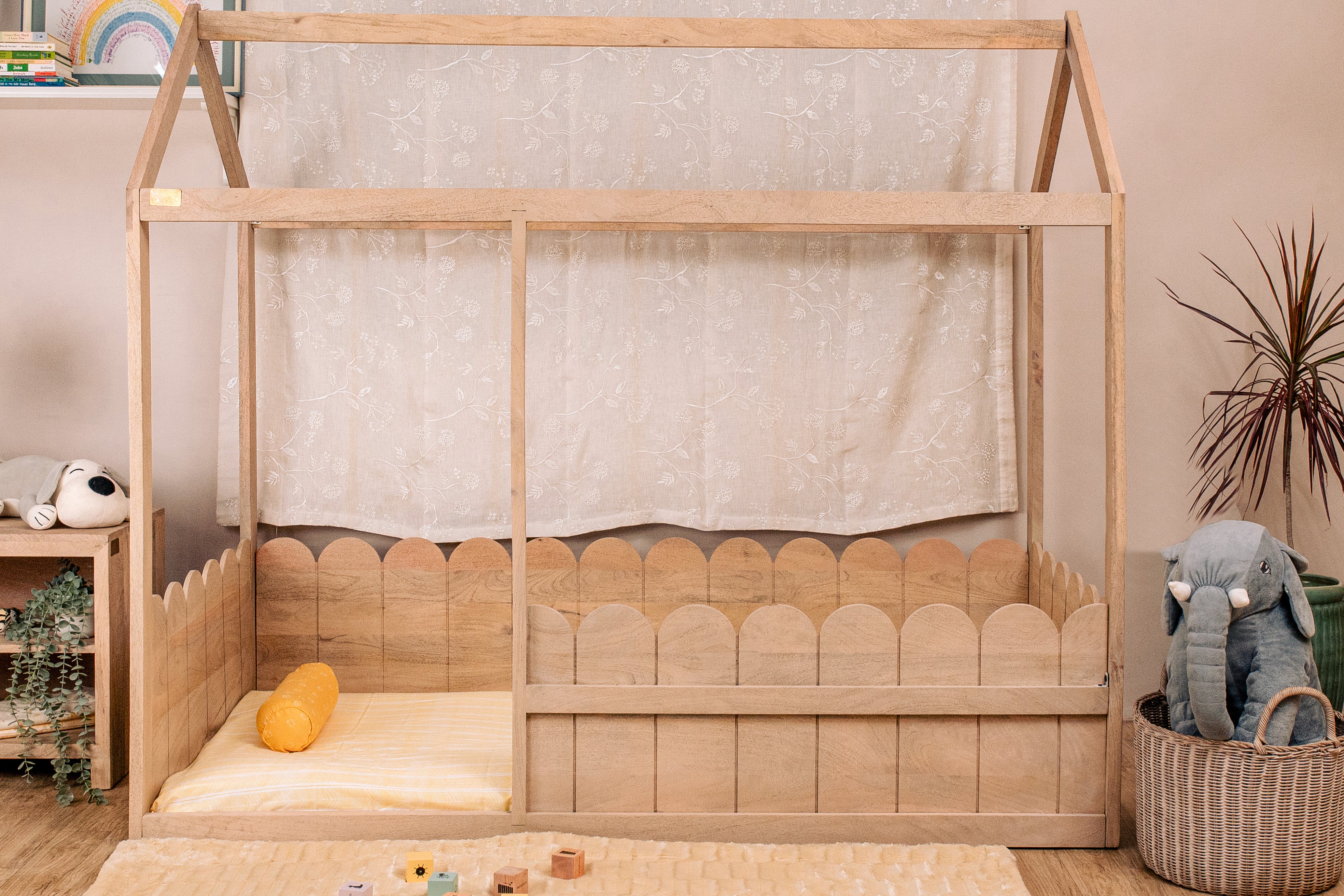 Toddler House Bed - Oat Finish