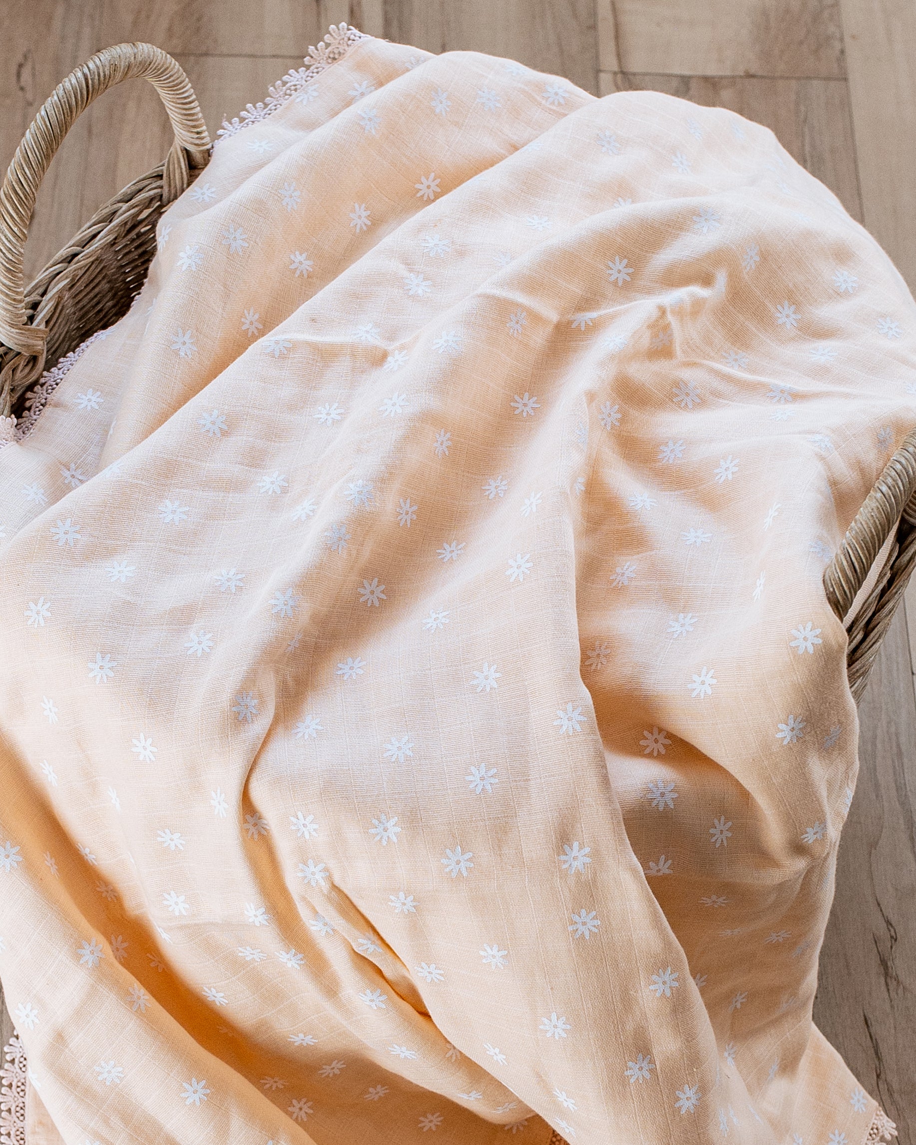 Three Layered Muslin Blanket / Blush Daisy