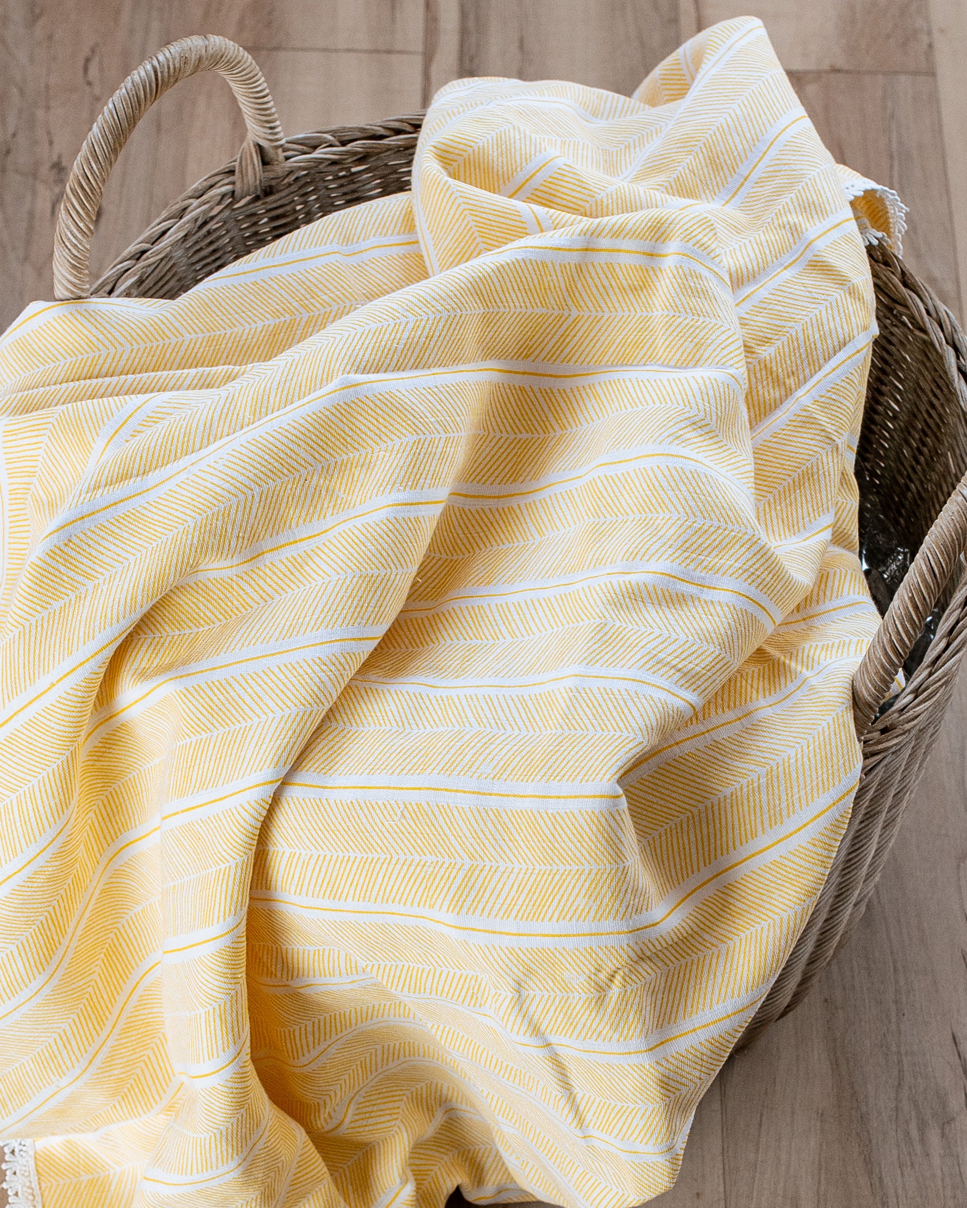 Three Layered Muslin Blanket / Mustard Aztec