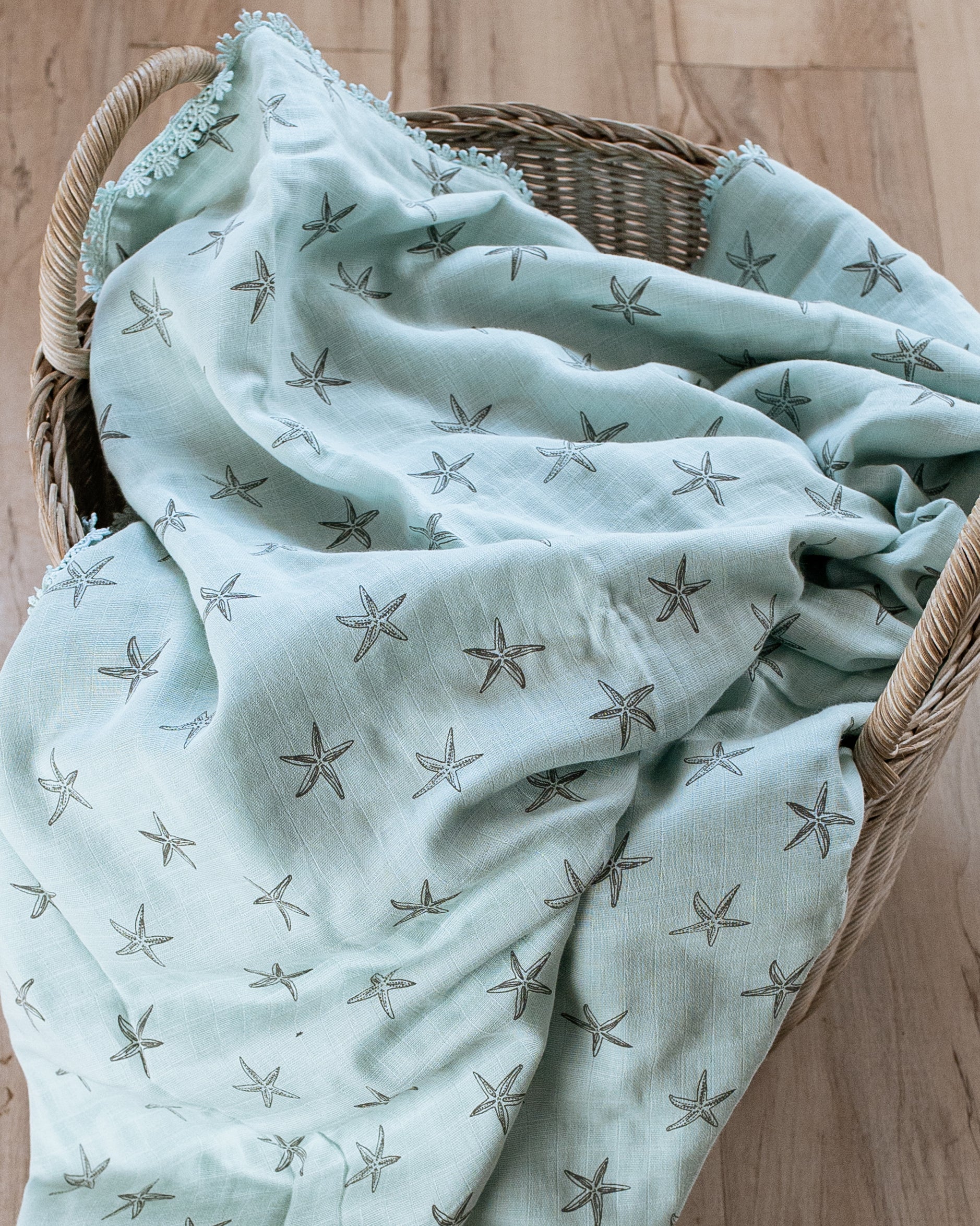 Three Layered Muslin Blanket / Mint Starfish